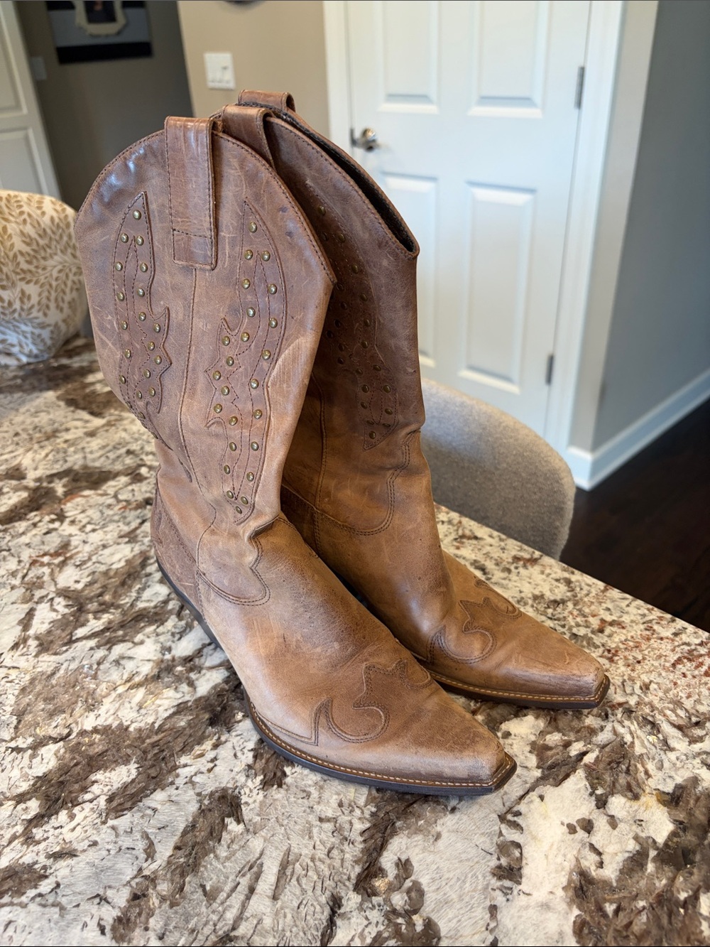 BCBGirls cowboy boots size 6